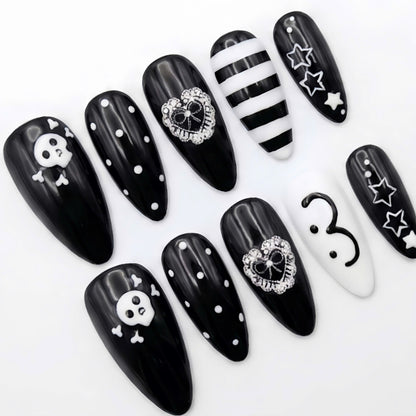 Gothic Skull Lace Heart