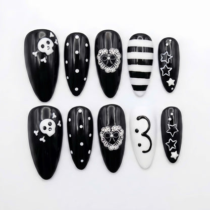Gothic Skull Lace Heart
