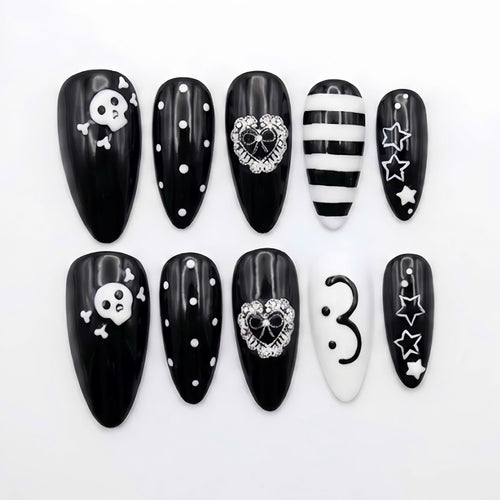 Gothic Skull Lace Heart