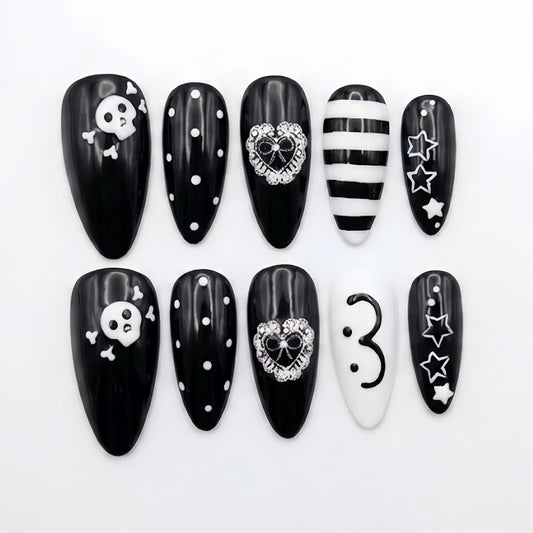 Gothic Skull Lace Heart